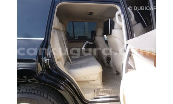Acheter Import Voiture Toyota Land Cruiser Noir à Import - Dubai, Bujumbura Acheter Import Voiture Toyota Land Cruiser Noir à Import - Dubai, Bujumbura