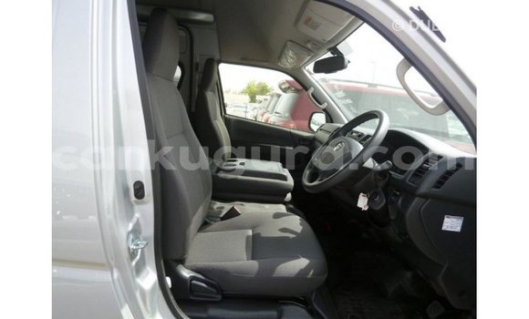 Acheter Import Voiture Toyota Hiace Autre à Import - Dubai, Bujumbura Acheter Import Voiture Toyota Hiace Autre à Import - Dubai, Bujumbura