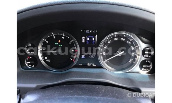 Acheter Import Voiture Toyota Land Cruiser Blanc à Import - Dubai, Bujumbura Acheter Import Voiture Toyota Land Cruiser Blanc à Import - Dubai, Bujumbura