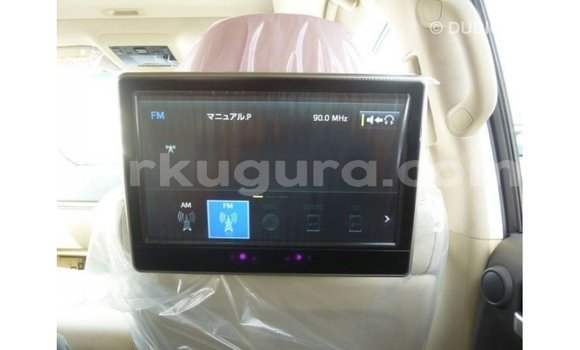 Acheter Import Voiture Toyota Land Cruiser Blanc à Import - Dubai, Bujumbura Acheter Import Voiture Toyota Land Cruiser Blanc à Import - Dubai, Bujumbura