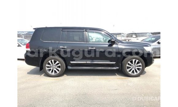 Acheter Import Voiture Toyota Land Cruiser Noir à Import - Dubai, Bujumbura Acheter Import Voiture Toyota Land Cruiser Noir à Import - Dubai, Bujumbura