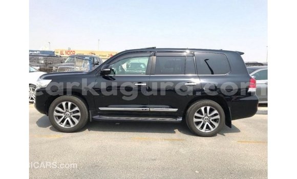 Nunua Imported Toyota Land Cruiser Nyeusi Gari ndani ya Import - Dubai nchini Bujumbura Nunua Imported Toyota Land Cruiser Nyeusi Gari ndani ya Import - Dubai nchini Bujumbura