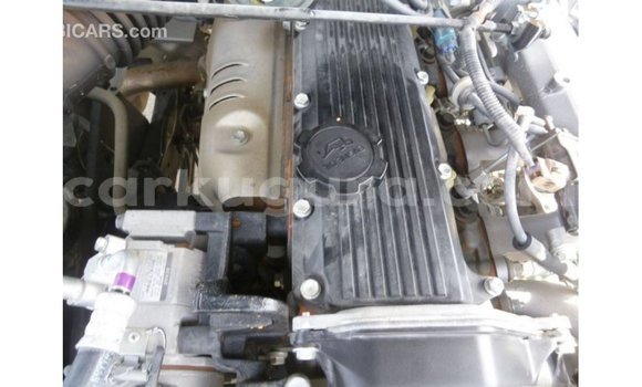 Acheter Import Voiture Toyota Land Cruiser Blanc à Import - Dubai, Bujumbura Acheter Import Voiture Toyota Land Cruiser Blanc à Import - Dubai, Bujumbura