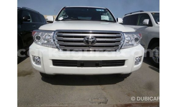 Buy Import Toyota Land Cruiser White Car in Import - Dubai in Bujumbura Buy Import Toyota Land Cruiser White Car in Import - Dubai in Bujumbura