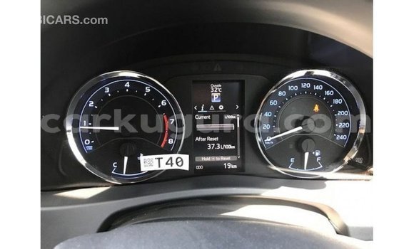 Acheter Import Voiture Toyota Corolla Blanc à Import - Dubai, Bujumbura Acheter Import Voiture Toyota Corolla Blanc à Import - Dubai, Bujumbura