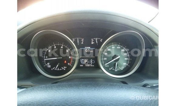 Acheter Import Voiture Toyota Land Cruiser Blanc à Import - Dubai, Bujumbura Acheter Import Voiture Toyota Land Cruiser Blanc à Import - Dubai, Bujumbura
