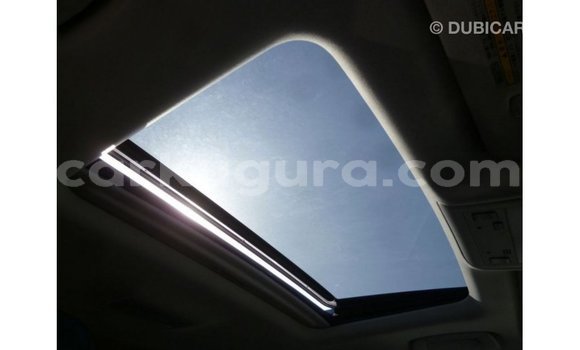 Acheter Import Voiture Toyota Land Cruiser Blanc à Import - Dubai, Bujumbura Acheter Import Voiture Toyota Land Cruiser Blanc à Import - Dubai, Bujumbura