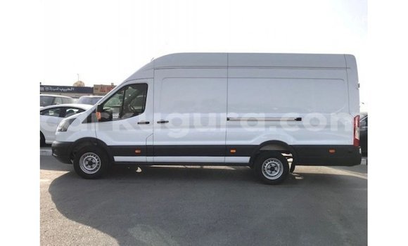 Nunua Imported Ford AEV AMBULANCE Nyeupe Lori ndani ya Import - Dubai nchini Bujumbura Nunua Imported Ford AEV AMBULANCE Nyeupe Lori ndani ya Import - Dubai nchini Bujumbura