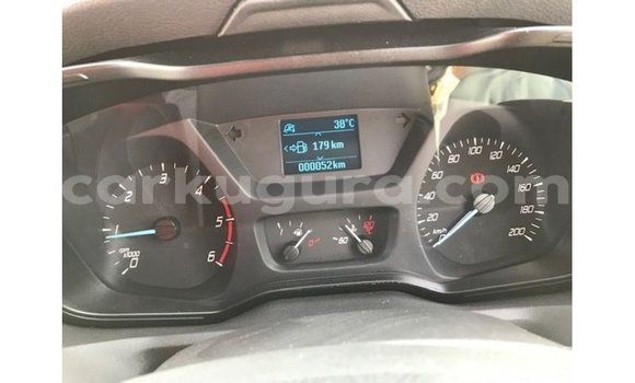 Nunua Imported Ford AEV AMBULANCE Nyeupe Lori ndani ya Import - Dubai nchini Bujumbura Nunua Imported Ford AEV AMBULANCE Nyeupe Lori ndani ya Import - Dubai nchini Bujumbura