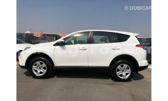 Acheter Import Voiture Toyota 4Runner Blanc à Import - Dubai, Bujumbura Acheter Import Voiture Toyota 4Runner Blanc à Import - Dubai, Bujumbura