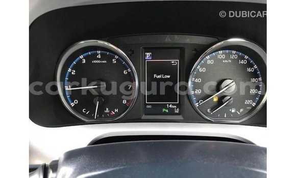 Acheter Import Voiture Toyota 4Runner Blanc à Import - Dubai, Bujumbura Acheter Import Voiture Toyota 4Runner Blanc à Import - Dubai, Bujumbura