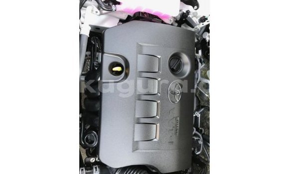 Acheter Import Voiture Toyota 4Runner Blanc à Import - Dubai, Bujumbura Acheter Import Voiture Toyota 4Runner Blanc à Import - Dubai, Bujumbura