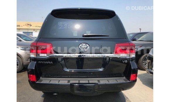 Acheter Import Voiture Toyota Land Cruiser Noir à Import - Dubai, Bujumbura Acheter Import Voiture Toyota Land Cruiser Noir à Import - Dubai, Bujumbura