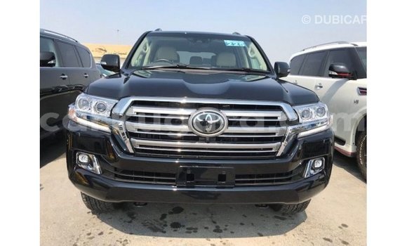 Acheter Import Voiture Toyota Land Cruiser Noir à Import - Dubai, Bujumbura Acheter Import Voiture Toyota Land Cruiser Noir à Import - Dubai, Bujumbura