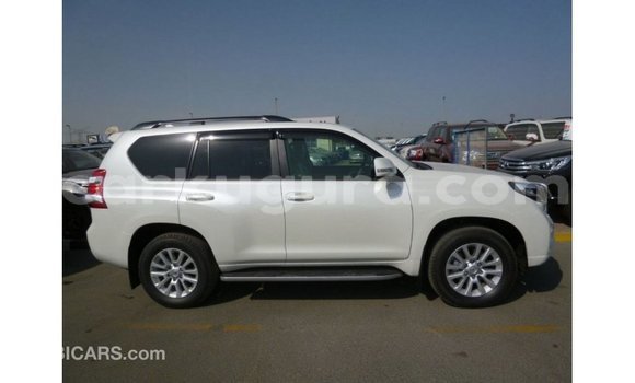 Nunua Imported Toyota Prado Nyeupe Gari ndani ya Import - Dubai nchini Bujumbura Nunua Imported Toyota Prado Nyeupe Gari ndani ya Import - Dubai nchini Bujumbura