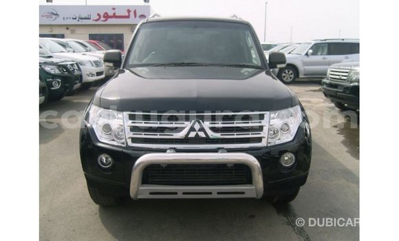 Acheter Import Voiture Mitsubishi Pajero Noir à Import - Dubai, Bujumbura Acheter Import Voiture Mitsubishi Pajero Noir à Import - Dubai, Bujumbura