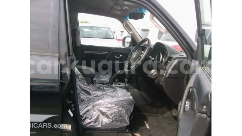 Big with watermark mitsubishi pajero bujumbura import dubai 4464