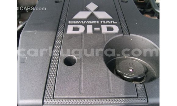 Acheter Import Voiture Mitsubishi Pajero Noir à Import - Dubai, Bujumbura Acheter Import Voiture Mitsubishi Pajero Noir à Import - Dubai, Bujumbura