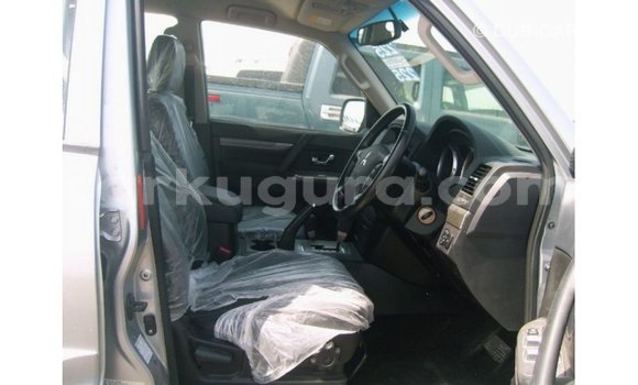 Buy Import Mitsubishi Pajero Other Car in Import - Dubai in Bujumbura Buy Import Mitsubishi Pajero Other Car in Import - Dubai in Bujumbura