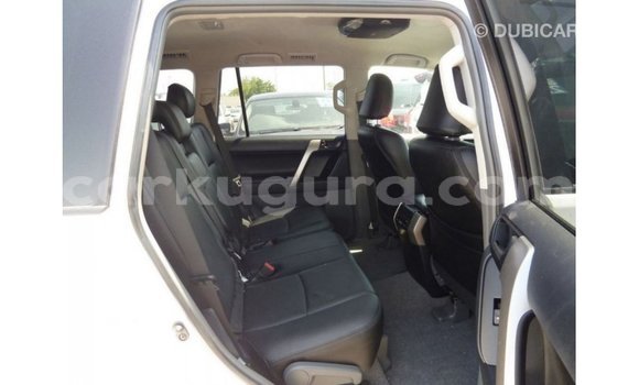 Acheter Import Voiture Toyota Prado Blanc à Import - Dubai, Bujumbura Acheter Import Voiture Toyota Prado Blanc à Import - Dubai, Bujumbura