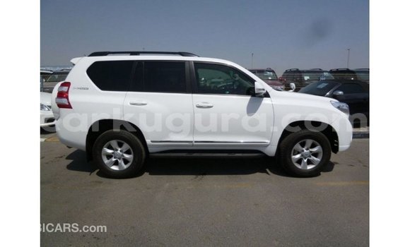 Acheter Import Voiture Toyota Prado Blanc à Import - Dubai, Bujumbura Acheter Import Voiture Toyota Prado Blanc à Import - Dubai, Bujumbura
