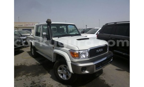 Buy Import Toyota Land Cruiser White Car in Import - Dubai in Bujumbura Buy Import Toyota Land Cruiser White Car in Import - Dubai in Bujumbura