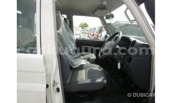 Buy Import Toyota Land Cruiser White Car in Import - Dubai in Bujumbura Buy Import Toyota Land Cruiser White Car in Import - Dubai in Bujumbura