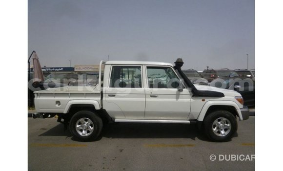 Buy Import Toyota Land Cruiser White Car in Import - Dubai in Bujumbura Buy Import Toyota Land Cruiser White Car in Import - Dubai in Bujumbura
