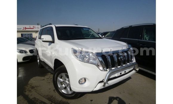 Acheter Import Voiture Toyota Prado Blanc à Import - Dubai, Bujumbura Acheter Import Voiture Toyota Prado Blanc à Import - Dubai, Bujumbura