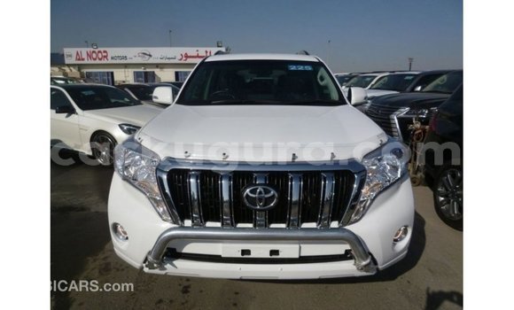 Acheter Import Voiture Toyota Prado Blanc à Import - Dubai, Bujumbura Acheter Import Voiture Toyota Prado Blanc à Import - Dubai, Bujumbura
