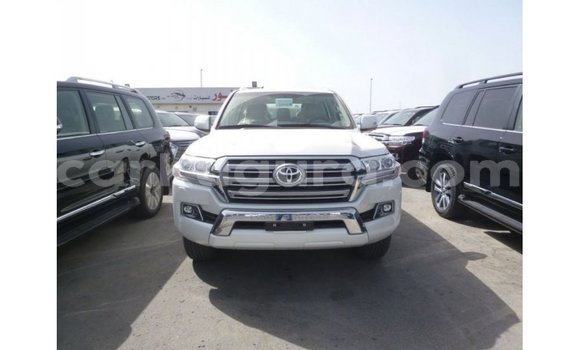 Buy Import Toyota Land Cruiser White Car in Import - Dubai in Bujumbura Buy Import Toyota Land Cruiser White Car in Import - Dubai in Bujumbura