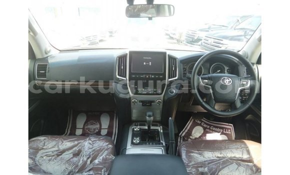 Nunua Imported Toyota Land Cruiser Nyeusi Gari ndani ya Import - Dubai nchini Bujumbura Nunua Imported Toyota Land Cruiser Nyeusi Gari ndani ya Import - Dubai nchini Bujumbura
