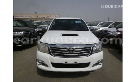 Nunua Imported Toyota Hilux Nyeupe Gari ndani ya Import - Dubai nchini Bujumbura Nunua Imported Toyota Hilux Nyeupe Gari ndani ya Import - Dubai nchini Bujumbura