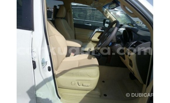 Nunua Imported Toyota Prado Nyeupe Gari ndani ya Import - Dubai nchini Bujumbura Nunua Imported Toyota Prado Nyeupe Gari ndani ya Import - Dubai nchini Bujumbura
