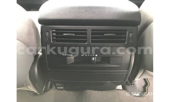 Acheter Import Voiture Toyota Land Cruiser Blanc à Import - Dubai, Bujumbura Acheter Import Voiture Toyota Land Cruiser Blanc à Import - Dubai, Bujumbura