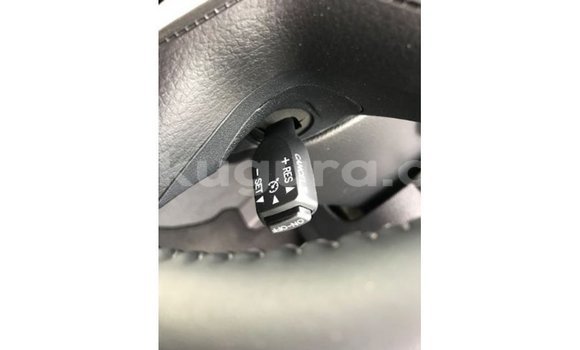 Acheter Import Voiture Toyota Land Cruiser Blanc à Import - Dubai, Bujumbura Acheter Import Voiture Toyota Land Cruiser Blanc à Import - Dubai, Bujumbura