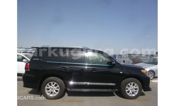 Acheter Import Voiture Toyota Land Cruiser Noir à Import - Dubai, Bujumbura Acheter Import Voiture Toyota Land Cruiser Noir à Import - Dubai, Bujumbura
