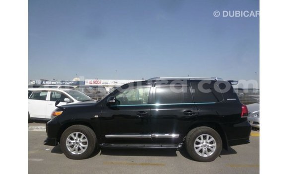 Acheter Import Voiture Toyota Land Cruiser Noir à Import - Dubai, Bujumbura Acheter Import Voiture Toyota Land Cruiser Noir à Import - Dubai, Bujumbura