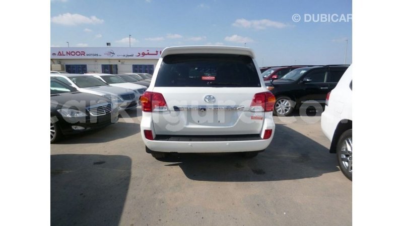 Big with watermark toyota land cruiser bujumbura import dubai 4502