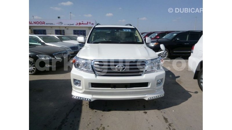 Big with watermark toyota land cruiser bujumbura import dubai 4502