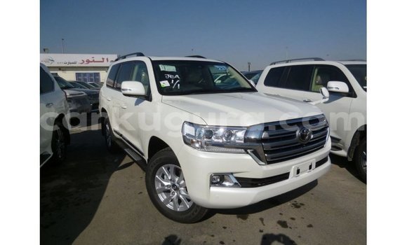 Acheter Import Voiture Toyota Land Cruiser Blanc à Import - Dubai, Bujumbura Acheter Import Voiture Toyota Land Cruiser Blanc à Import - Dubai, Bujumbura