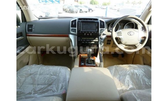 Acheter Import Voiture Toyota Land Cruiser Noir à Import - Dubai, Bujumbura Acheter Import Voiture Toyota Land Cruiser Noir à Import - Dubai, Bujumbura