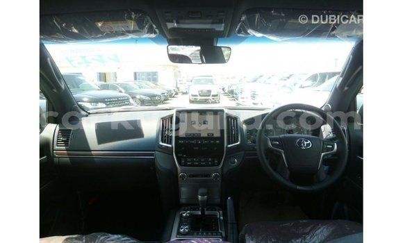 Acheter Import Voiture Toyota Land Cruiser Noir à Import - Dubai, Bujumbura Acheter Import Voiture Toyota Land Cruiser Noir à Import - Dubai, Bujumbura