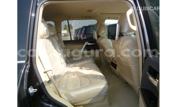 Acheter Import Voiture Toyota Land Cruiser Noir à Import - Dubai, Bujumbura Acheter Import Voiture Toyota Land Cruiser Noir à Import - Dubai, Bujumbura