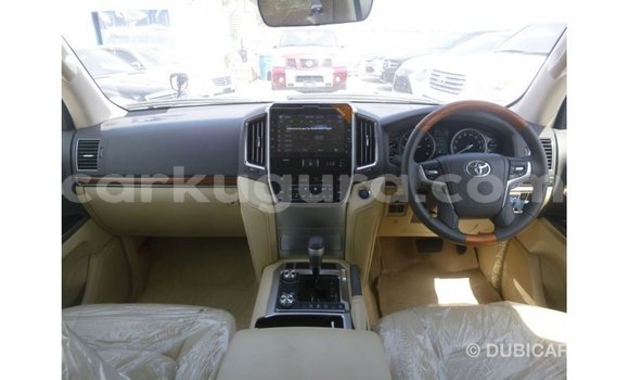 Acheter Import Voiture Toyota Land Cruiser Noir à Import - Dubai, Bujumbura Acheter Import Voiture Toyota Land Cruiser Noir à Import - Dubai, Bujumbura