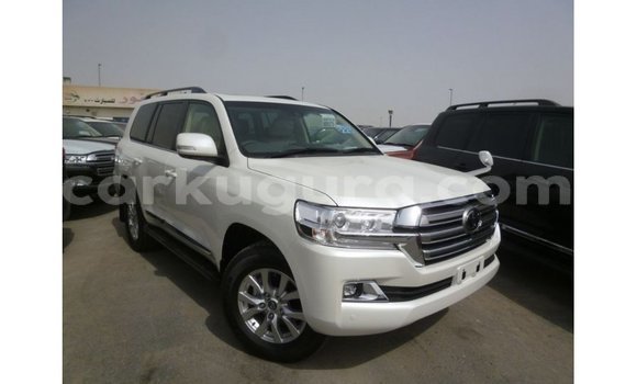 Acheter Import Voiture Toyota Land Cruiser Blanc à Import - Dubai, Bujumbura Acheter Import Voiture Toyota Land Cruiser Blanc à Import - Dubai, Bujumbura
