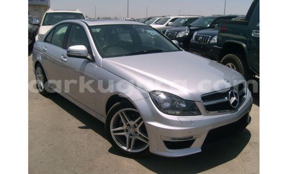 Acheter Import Voiture Mercedes-Benz 190 Autre à Import - Dubai, Bujumbura Acheter Import Voiture Mercedes-Benz 190 Autre à Import - Dubai, Bujumbura