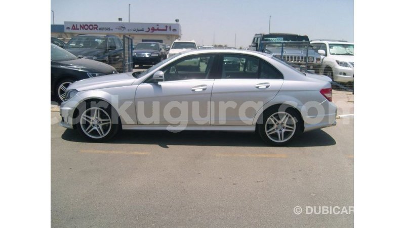 Big with watermark mercedes benz 190 bujumbura import dubai 4518