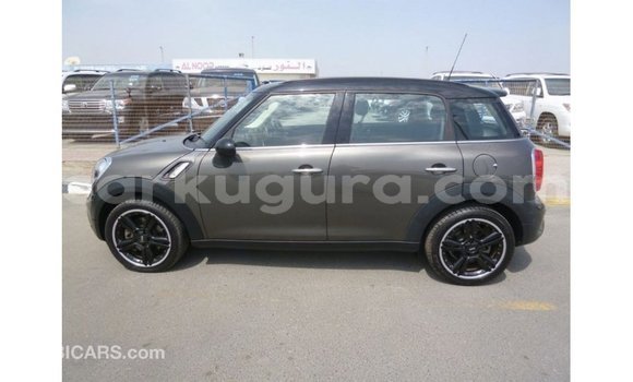 Acheter Import Voiture Mini Cooper Marron à Import - Dubai, Bujumbura Acheter Import Voiture Mini Cooper Marron à Import - Dubai, Bujumbura