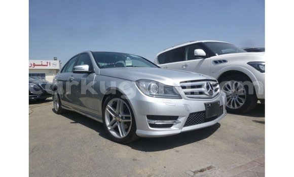 Buy Import Mercedes-Benz 200 Other Car in Import - Dubai in Bujumbura Buy Import Mercedes-Benz 200 Other Car in Import - Dubai in Bujumbura